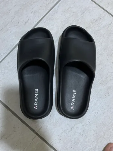 Vendo Sandália da Aramis
