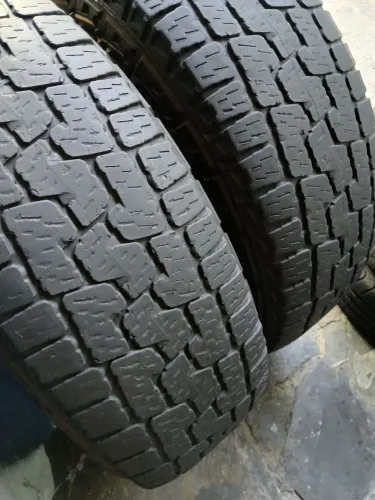 2 pneus pirelli Scorpions 225/65/17