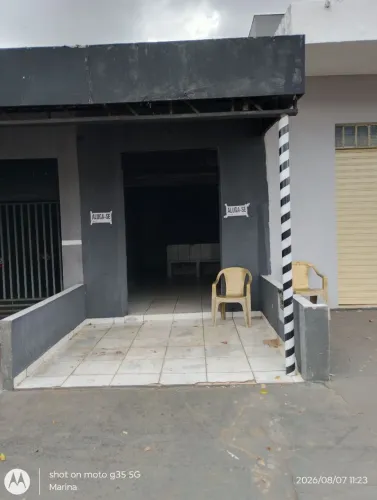 Alugo salão valor 800 reais não paga água e luz