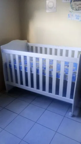 Berço para bebê com Colchão