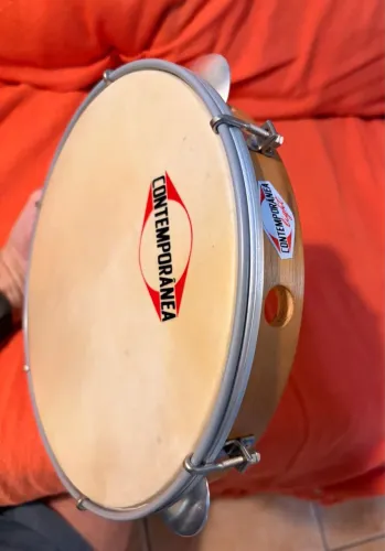 Pandeiro Contemporânea 10 pol., novo, com estojo resistente de cordura e chave de afinação