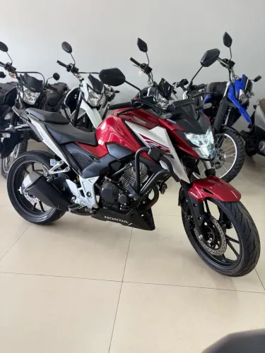 Cb Twister 300f 2026 apena 15075 km rodados