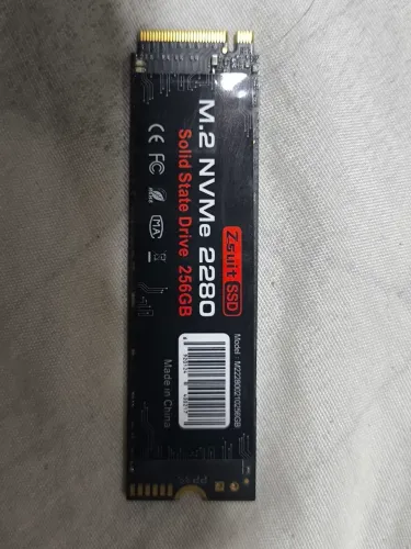 NVMe Zsuit 256GB