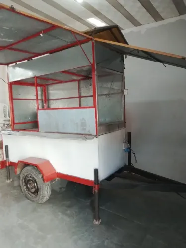 Vendo trailer imóvel só colocar no carro ir pra qualquer lugar sou de campo grande barato