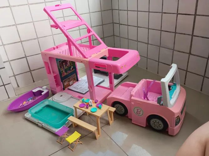 Trailer dos sonhos da Barbie