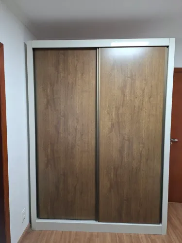 Guarda-roupa em 100% MDF de solteiro modelo Europa