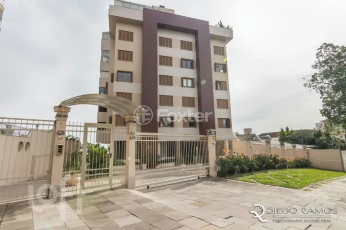 Apartamento à venda em Menino Deus com 274 m², 4 quartos, 3 suítes, 4 vagas