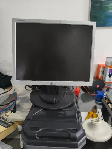 Monitor LG Flatron L1552S 15 Polegadas LCD VGA