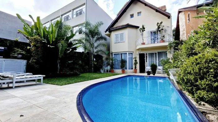 Casa para venda em Alto da Boa Vista com 4 quartos, sendo 4 suítes, 395m²
