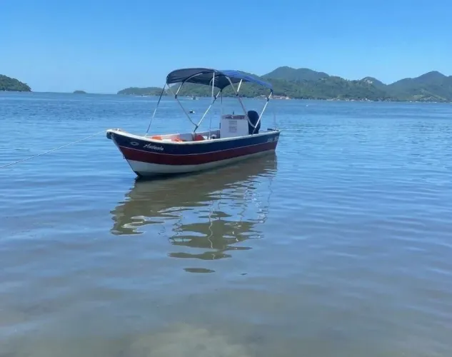 Barco Completo Semi Novo - Motor 40 HP - Doc ok até 2029 (9+1 Lugares)