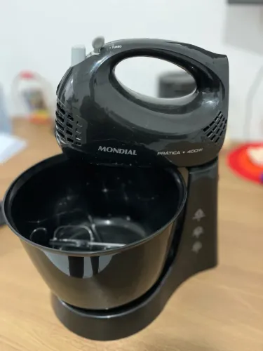 Batedeira mondial 220v