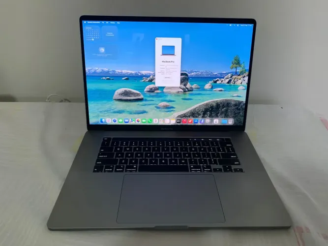 Macbook Pro 2019 / i9 / 32GB RAM / 512GB / 16 Pol