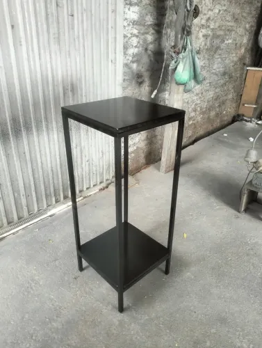 Mesa lateral ( feita sob encomenda)
