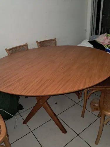 Mesa de Jantar Thai Redonda 1,50m Carvalho Americano