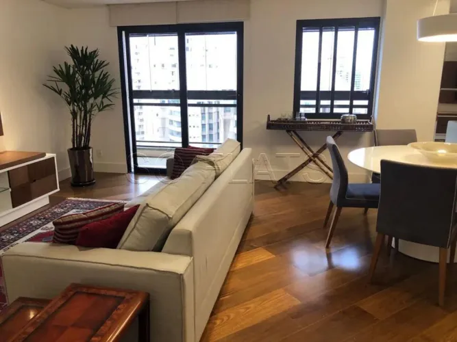 Flat alto padrão em Moema com 120m², 3 dormitórios, 3 vagas e lazer completo
