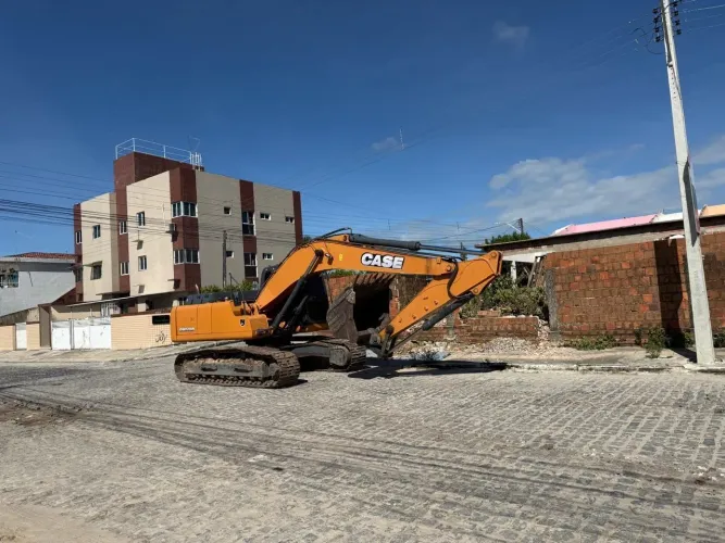 Escavadeira hidráulica case 2012 Extra