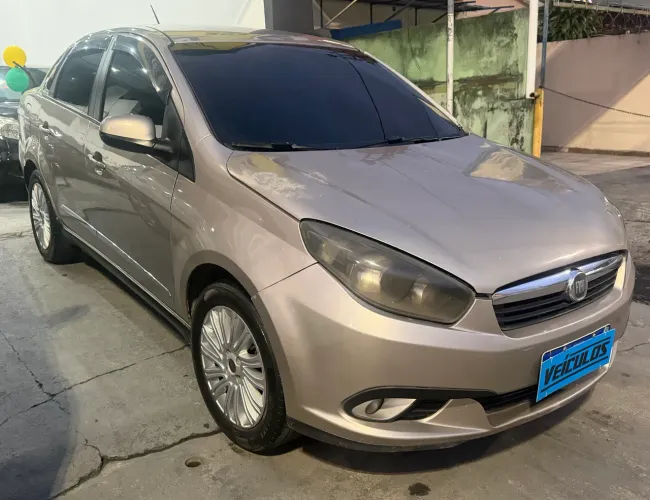 Fiat Grand Siena Essence 1.6 Flex 16V 2014