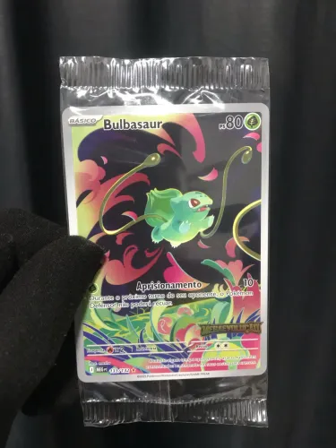 Carta Pokémon Bulbasaur 133/132 - Escarlate e Violeta 151 (Ilustração Rara) - Lacrada