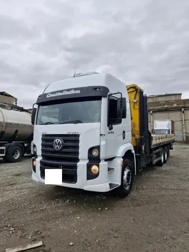 Vw 24250 6x2 Carroceria com Munck 2012