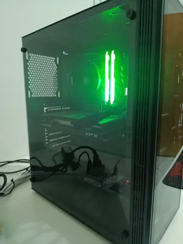 ? PC Gamer Ryzen 5 5600 + RX 6650 XT | 16GB RAM | SSD 1TB | Estado de Novo