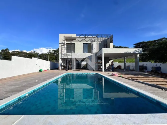 Casa à venda no Condomínio Residencial Villaggio Paradiso em Itatiba - SP