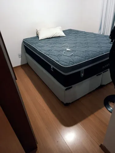 Alugo apartamento mobiliado. 
