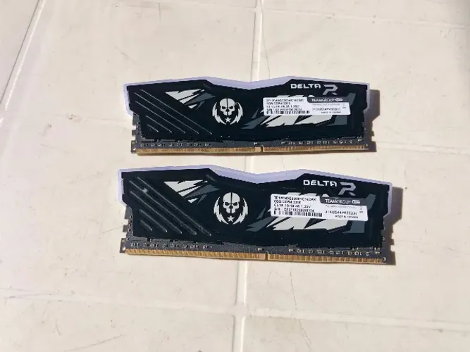 Memória RAM TeamGroup DELTA R DDR4 16GB 3200MHz CL16 (2x8) - USADA