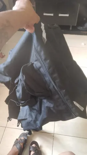 BAG NOVA NUNCA USADA, IDEAL PRA ENTREGA DE MERCADORIAS PQ DAR PRA ENCHER MAIS DE PACOTES.