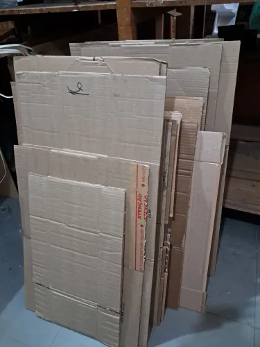 Caixa de papelão semi nova invertida tamanhos variados , pequenas - lote de 170 unidades