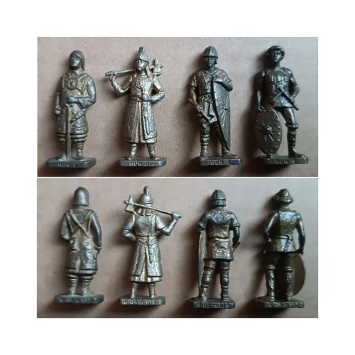 Soldados Hunos Kinder Ovo de chumbo anos 90