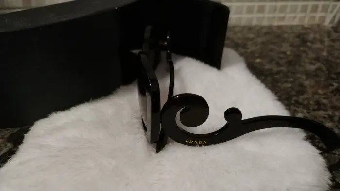 Óculos de Sol- Prada