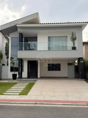 Casa de Alto Padrão à Venda no Boulevard Lagoa | Porteira Fechada