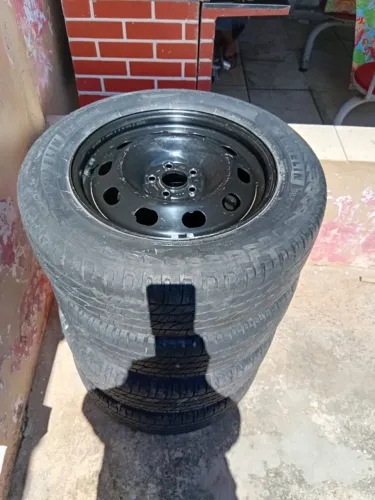Pneu Michelin LTX Force ARO 16 medidas 205/60R16 em excelente estado