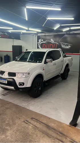 Mitsubishi L200 Triton HPE 3.2 CD TB Int.diesel AUT 2013