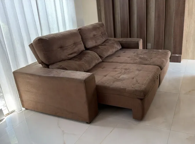 Sofá reclinável e retratil