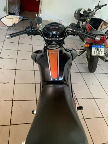 Titan 160