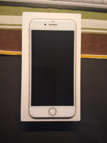 iPhone 7 128GB Ouro Rosé + Caixa Original + 4 Capinhas