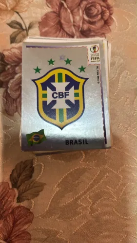 Figurinha copa 2002 escudo Brasil 