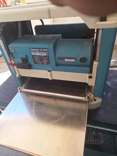 Makita Profissional 2012NB