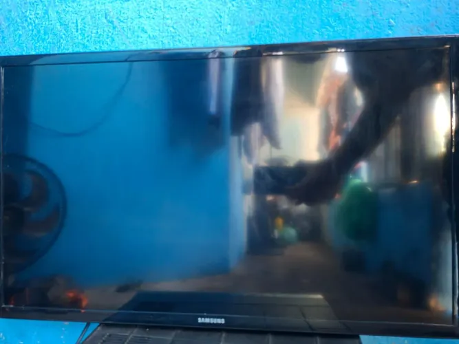 ? TV Samsung 28? para retirada de peças<br>TV Samsung modelo T28D310LH