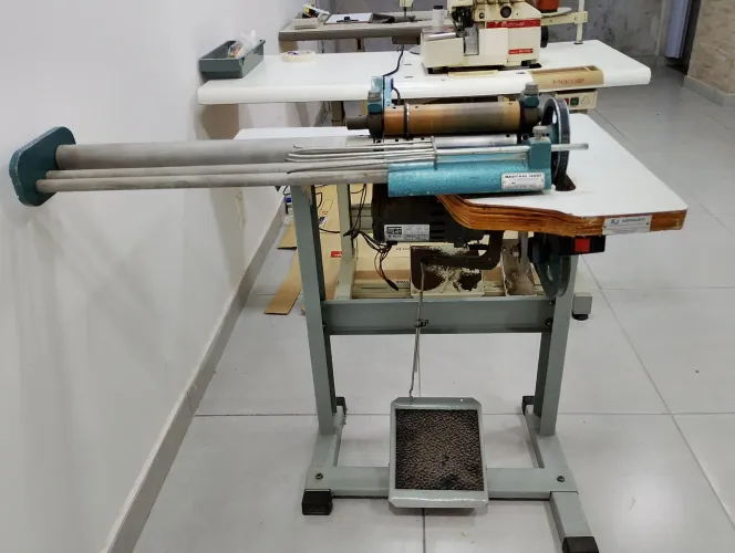 Máquina de cortar viés