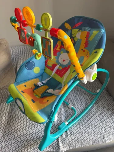 Vendo Cadeirinha de descanso/balanço, almofadas para carrinho e bebê conforto