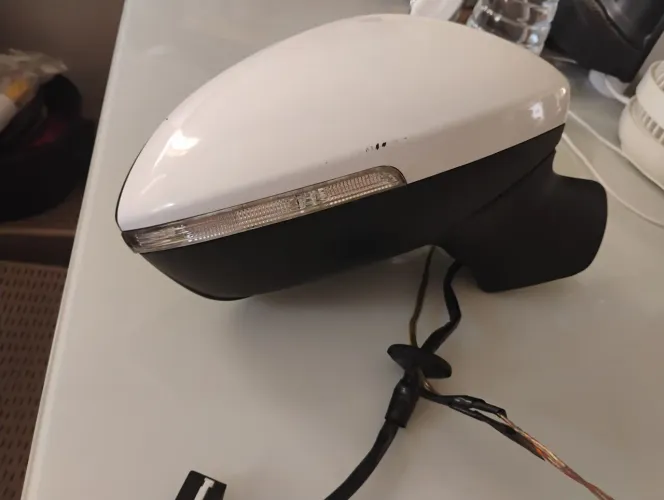 RETROVISOR CRUZE 1.4 TURBO 2018 COM PEQUENO DETALHE NA CAPA PRETA 