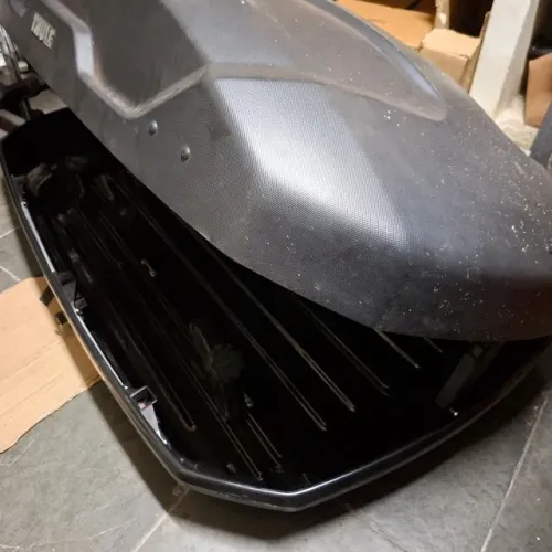 Bau de teto Thule Force S de 300 litros Usado