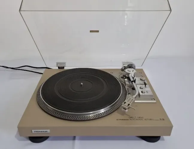 Toca Discos Pioneer PL-518 Direct Drive c/ cápsula Shure Vintage 127V (Kenwood, Sansui, Te