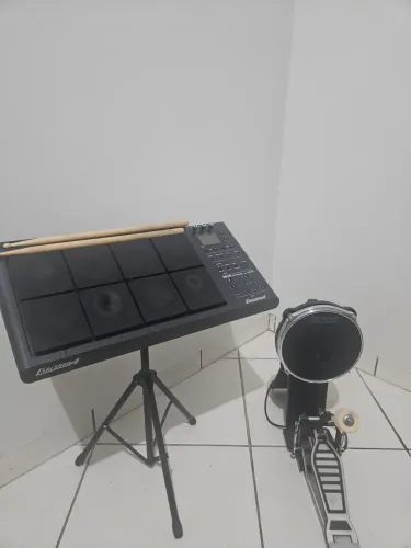 VENDO PAD ELETRÔNICO OKTO A, DA CARSLBRO, COM PAD DE BUMBO, SUPORTE E BAG
