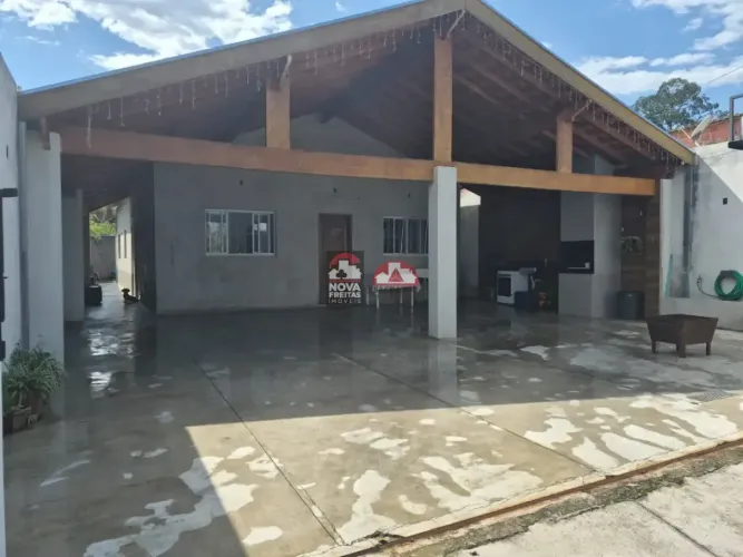 Venda de Casa no Parque Shangri-Lá, Pindamonhangaba/SP