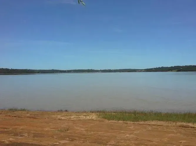 Terreno (Em condomínio) à Venda, 1000m² - Bairro Balneário Quintas do Lago em Cláudio