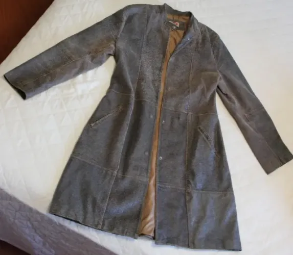 Casaco de couro craqueado feminino longo, vintage, fashion tamanho M.