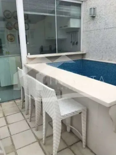 MARAVILHOSA COBERTURA COM PISCINA NO LEBLON!!!